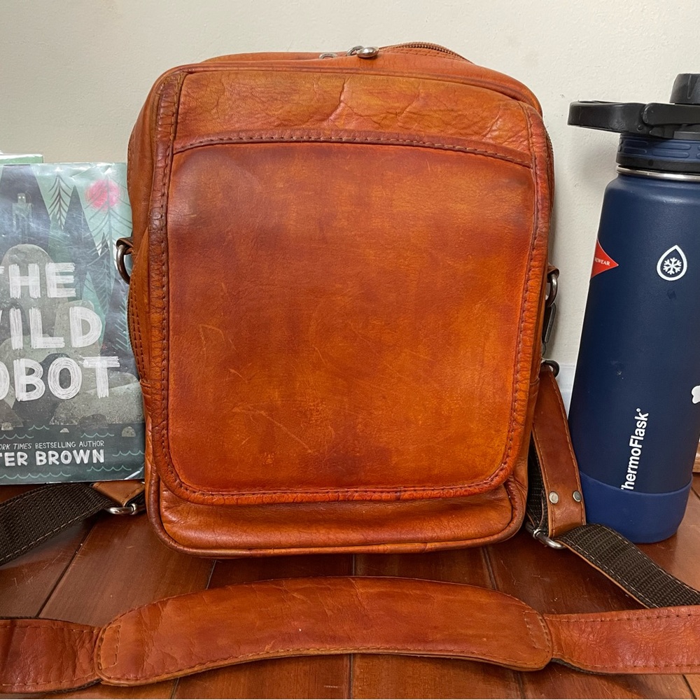 Piel leather Traveler’s carry-all bag